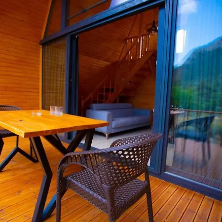 Bry House Alpehytte *